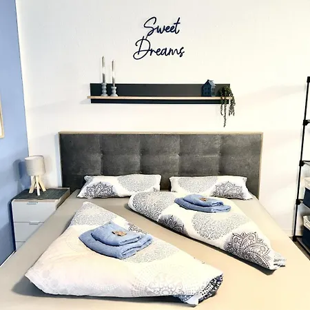 Cottbus-apartments - Blue I Privat I Wifi I Kueche 아파트 콧부스